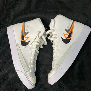 Nike White Blazer Mid 77’ Sneakers